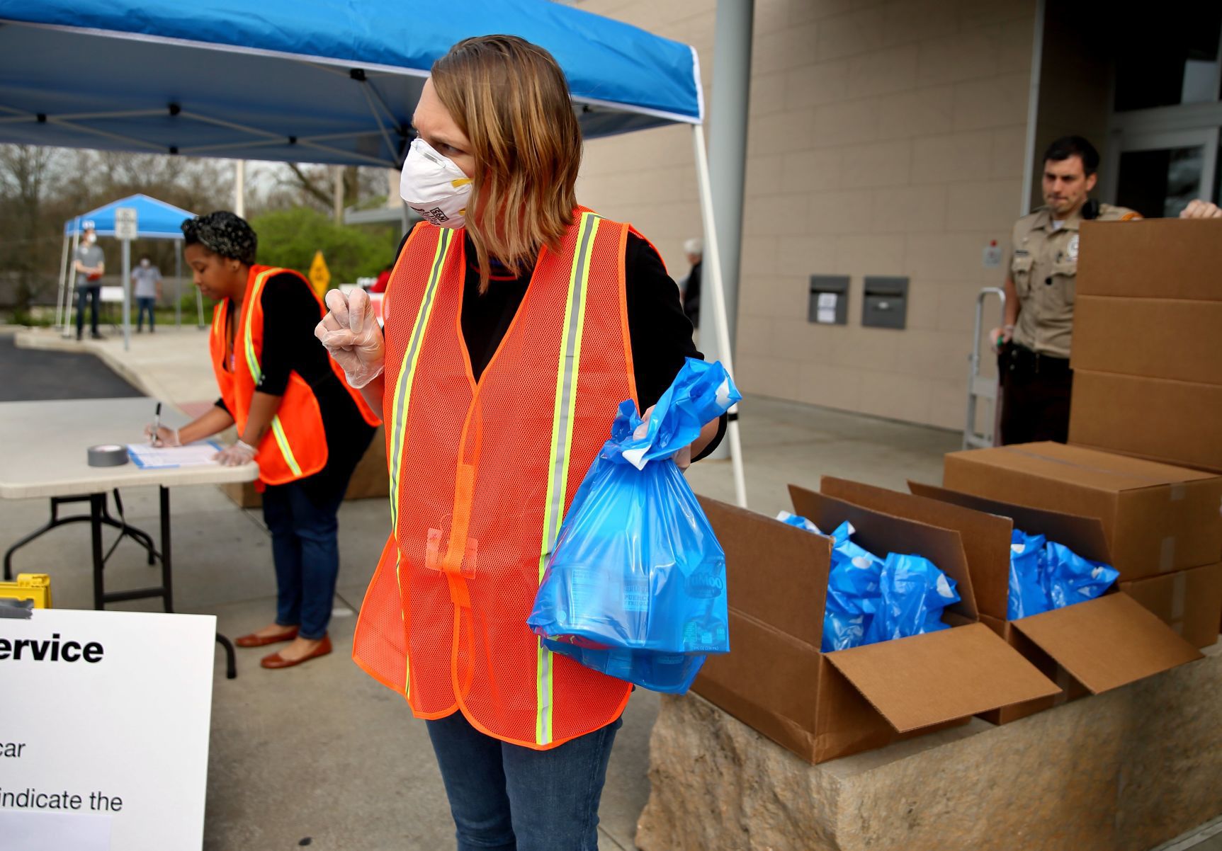 Free diapers and meals for kids given out at St. Louis County Libraries